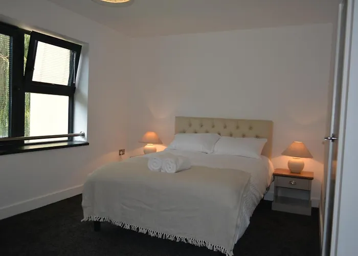 5 Jarn Court.