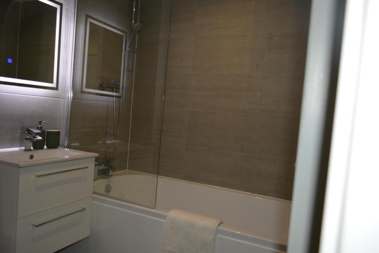 Апартаменты 5 Jarn Court. *