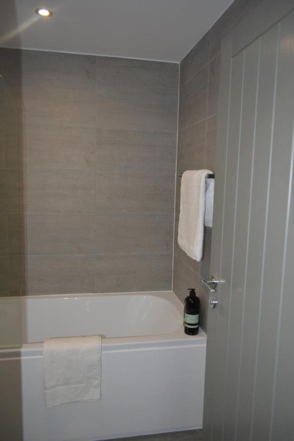 Апартаменты 5 Jarn Court.